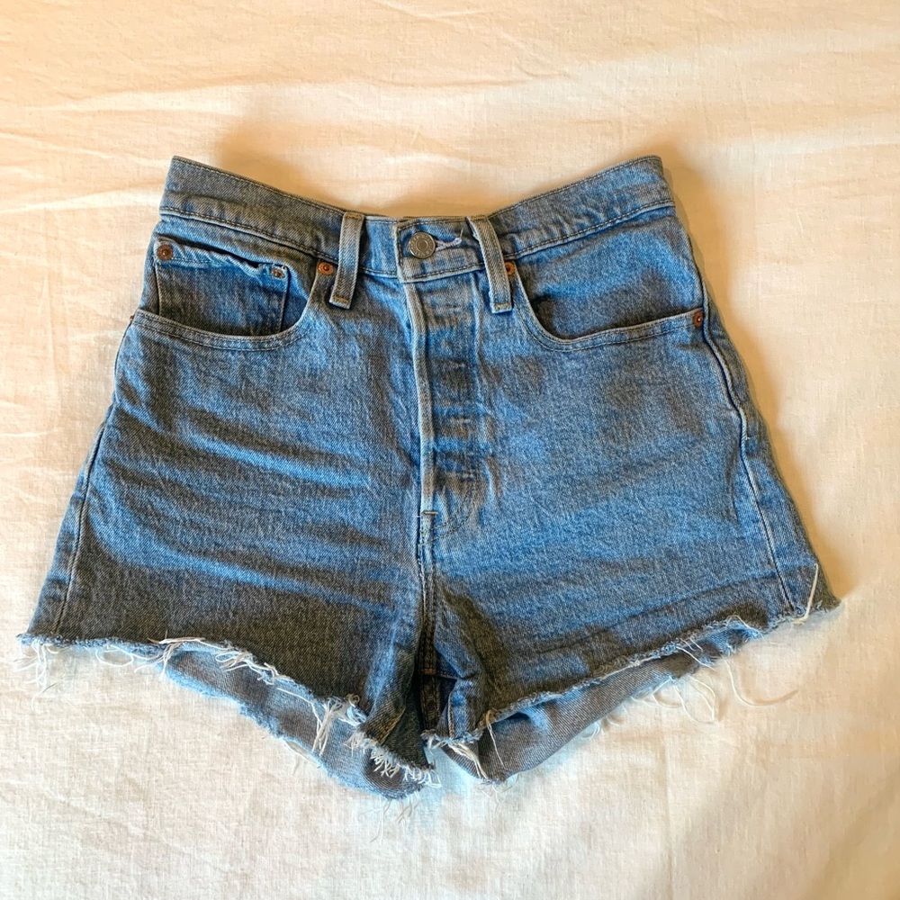 Levi 501 Jean Shorts